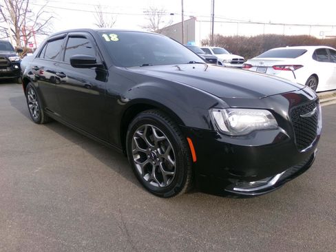 Used 2018 Chrysler 300 S image 1
