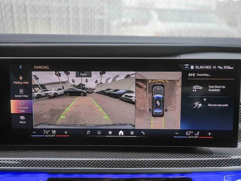 Used 2025 BMW 750e xDrive w/ Premium Package image 20