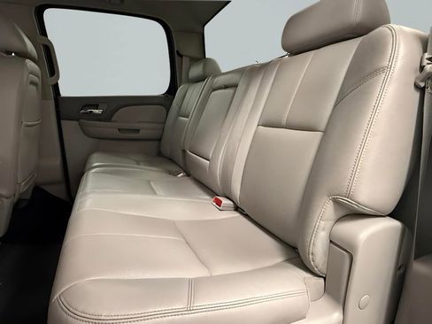 Used 2014 Chevrolet Silverado 2500 LTZ w/ LTZ Plus Package image 10