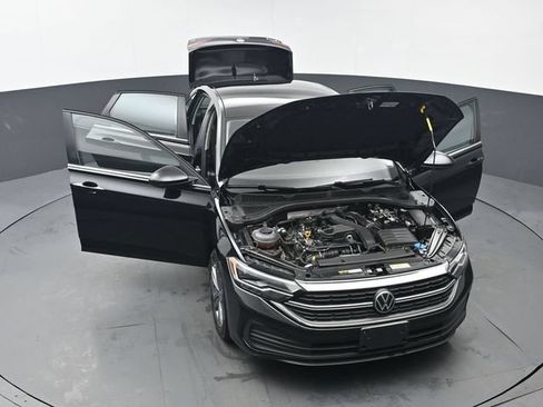 Used 2023 Volkswagen Jetta SE FWD image 51