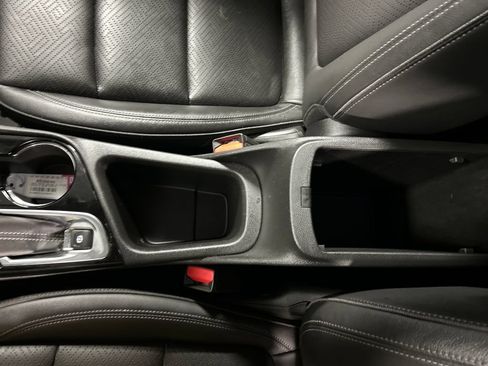 Used 2020 Buick Encore GX Essence FWD image 19