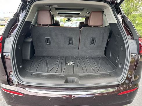 Used 2020 Buick Enclave Avenir w/ Avenir Technology Package FWD image 17
