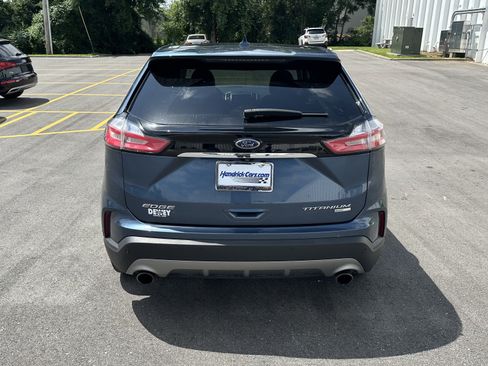 Used 2019 Ford Edge Titanium w/ Equipment Group 301A AWD/4WD image 10