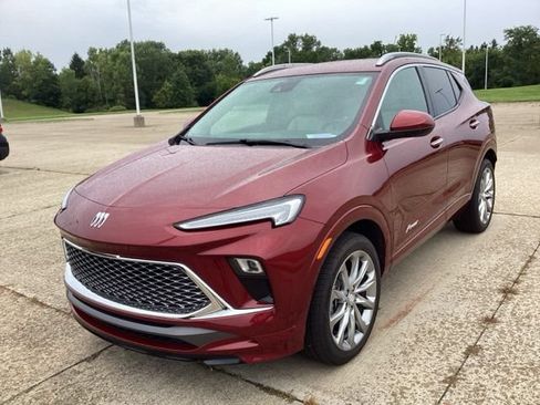 Used 2024 Buick Encore GX Avenir w/ Avenir Convenience Package FWD image 2