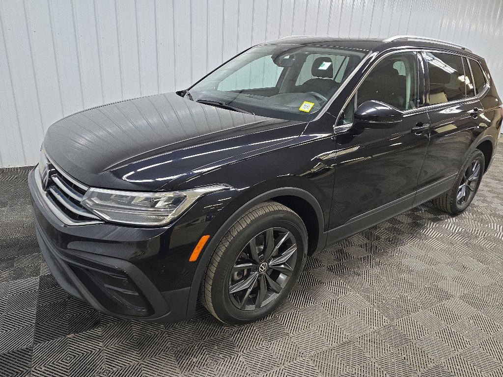 Used 2022 Volkswagen Tiguan SE w/ Panoramic Sunroof Package AWD/4WD image 8