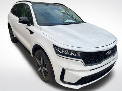 Used 2021 Kia Sorento S w/ Panoramic Sunroof Package