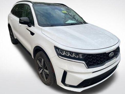 Used 2021 Kia Sorento S w/ Panoramic Sunroof Package image 1
