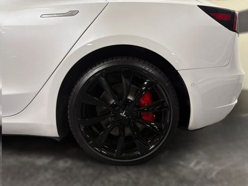Used 2019 Tesla Model 3 Performance image 23