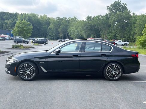 Used 2023 BMW 530e xDrive w/ Convenience Package AWD/4WD image 3