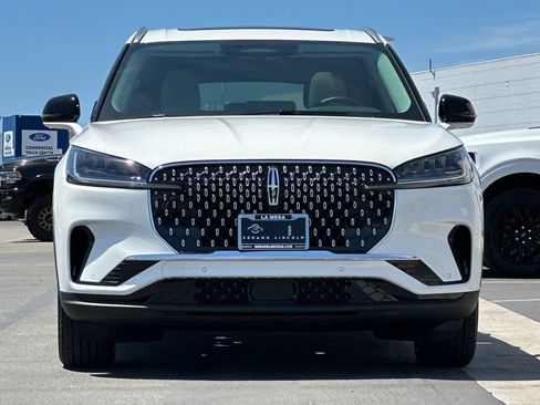 New 2026 Lincoln Aviator 2WD image 8