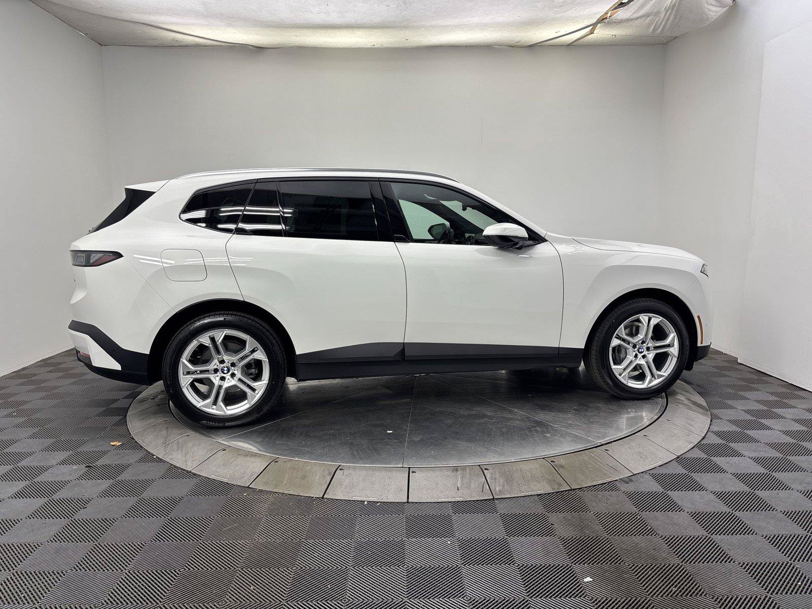 New 2027 BMW X5 M60i w/ Luxury Package AWD/4WD image 16