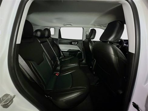 Used 2022 Jeep Compass Limited image 21