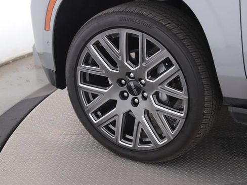 Used 2026 GMC Yukon Denali Ultimate AWD/4WD image 13