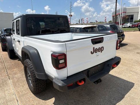 Used 2026 Jeep Gladiator Mojave AWD/4WD image 4