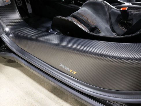 Used 2022 McLaren 765LT image 57