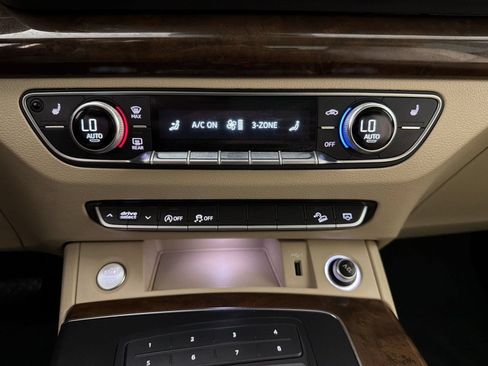 Used 2019 Audi Q5 2.0T Premium w/ Convenience Package AWD/4WD image 19