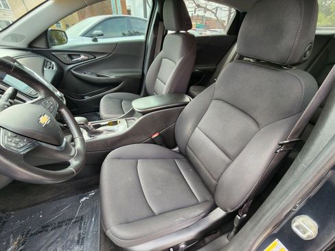 Used 2021 Chevrolet Malibu RS image 18