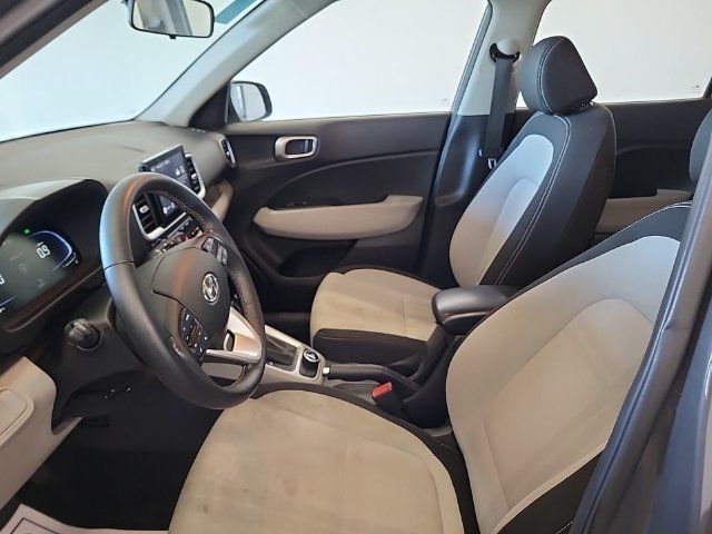 Used 2024 Hyundai Venue SEL FWD image 11