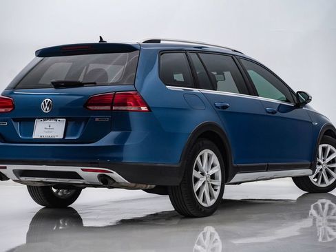 Used 2019 Volkswagen Golf Alltrack S AWD/4WD image 8
