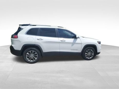 Used 2020 Jeep Cherokee Latitude Plus AWD/4WD image 3