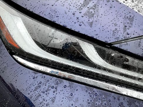 Used 2023 Toyota Venza LE image 25