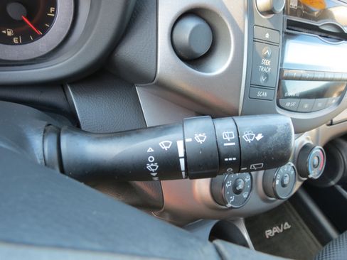 Used 2010 Toyota RAV4 Sport image 15