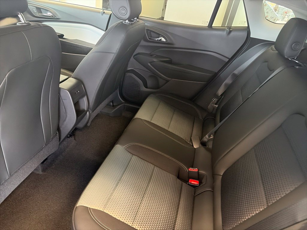 New 2026 Chevrolet Trax LT w/ Midnight Edition FWD image 10