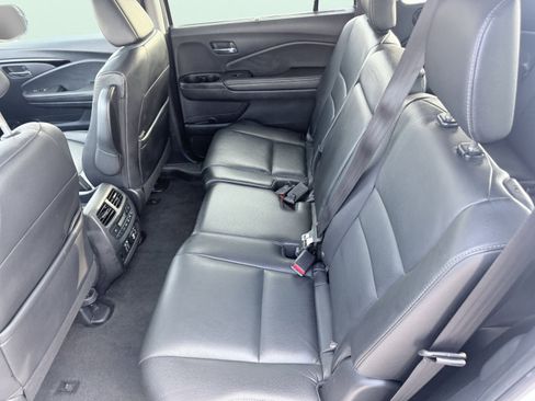 Used 2022 Honda Pilot Touring image 39