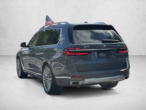 Used 2025 BMW X7 xDrive40i w/ Premium Package AWD/4WD image 7