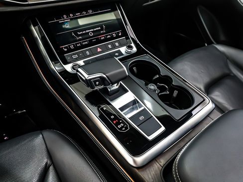 Used 2023 Audi Q8 Premium Plus w/ Premium Plus Package image 6