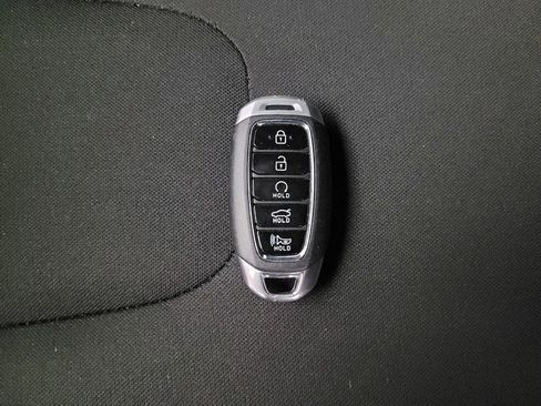 Used 2022 Hyundai Elantra SEL FWD image 32
