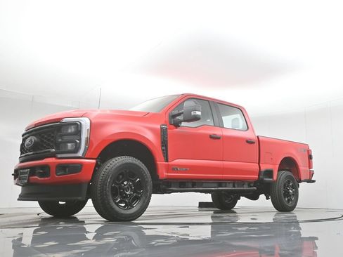 Used 2024 Ford F250 XL w/ STX Appearance Package AWD/4WD image 43
