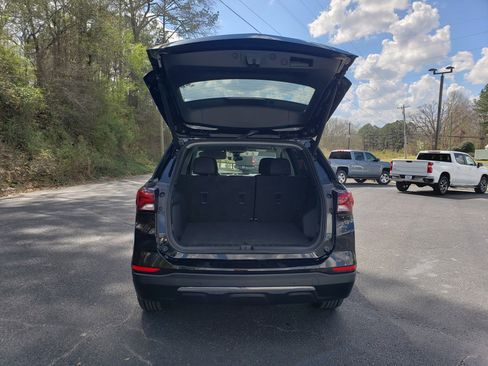 Used 2022 Chevrolet Equinox LT w/ Driver Convenience Package image 8