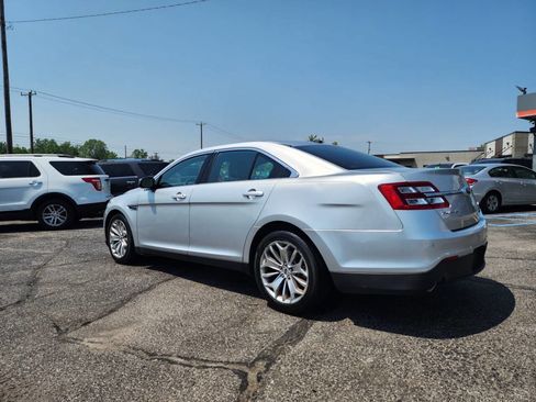 Used 2019 Ford Taurus Limited FWD image 4