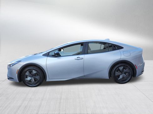 Certified 2025 Toyota Prius LE image 5