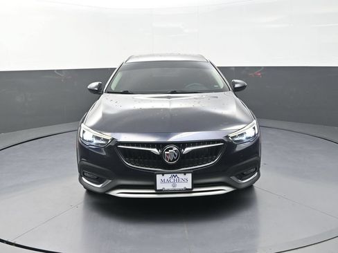 Used 2019 Buick Regal Preferred w/ Sights and Sounds Package AWD/4WD image 2