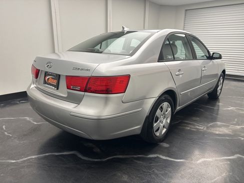 Used 2010 Hyundai Sonata GLS image 3