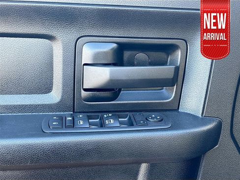 Used 2022 RAM 2500 Tradesman w/ Chrome Appearance Group image 18