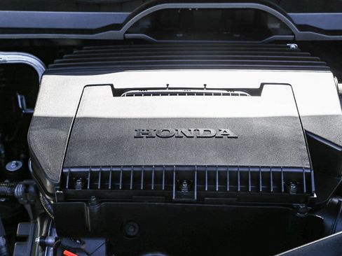 Used 2025 Honda Pilot TrailSport image 31