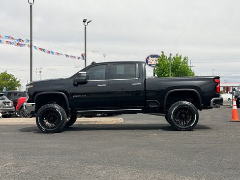 Used 2024 Chevrolet Silverado 2500 LTZ image 47