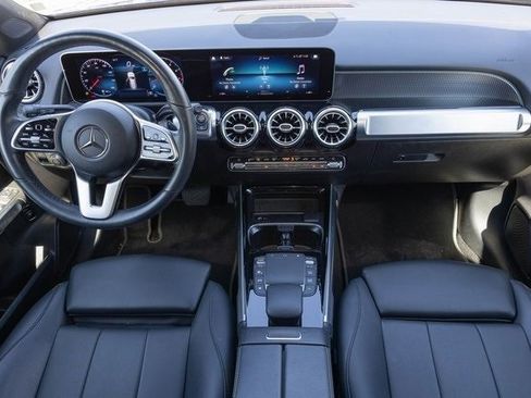 Used 2021 Mercedes-Benz GLB 250 image 23