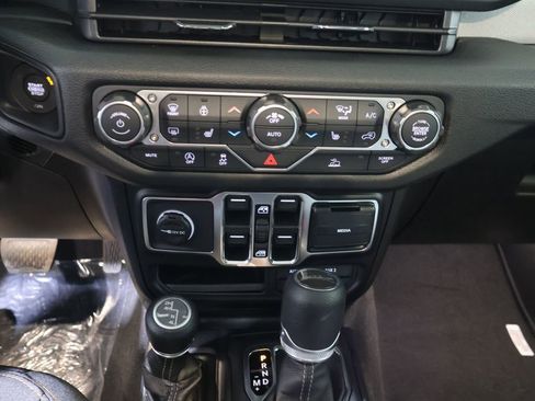 New 2026 Jeep Gladiator Sport AWD/4WD image 20