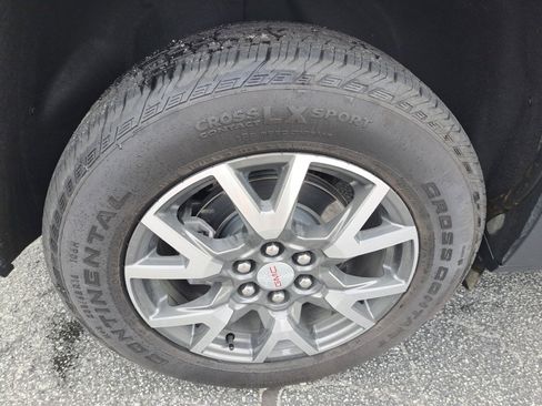 Used 2023 GMC Acadia SLE w/ Driver Convenience Package AWD/4WD image 18