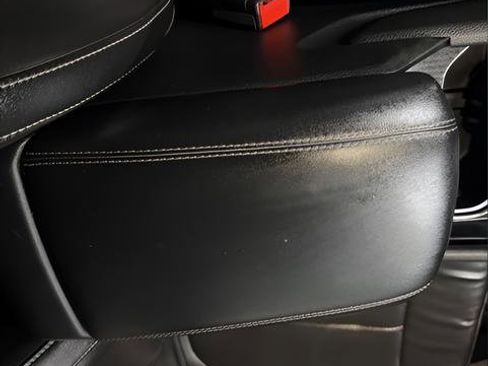 Used 2024 Jeep Grand Cherokee L Limited w/ Luxury Tech Group II image 17