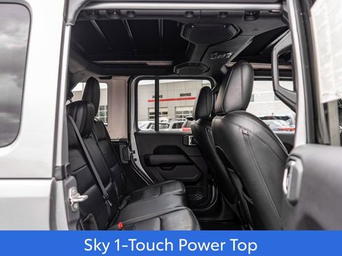 Used 2020 Jeep Wrangler Unlimited Sahara AWD/4WD image 13