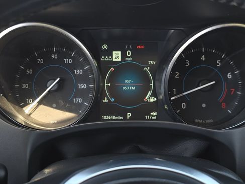 Used 2019 Jaguar F-PACE Prestige AWD/4WD image 22