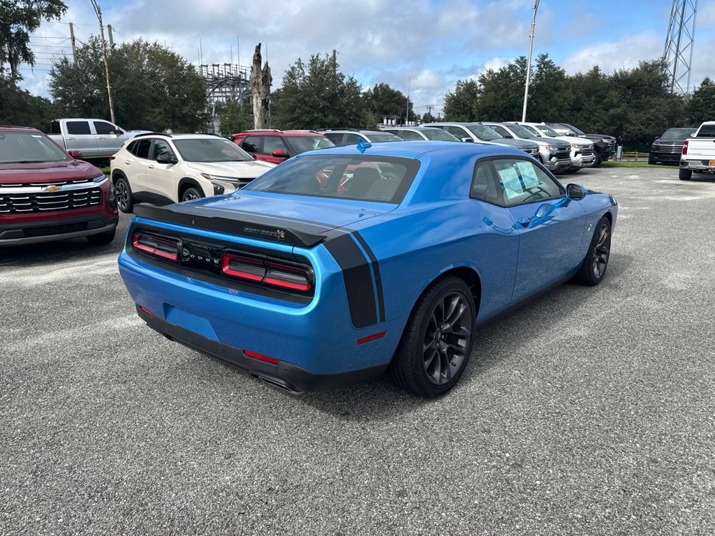 Used 2023 Dodge Challenger R/T Scat Pack w/ Scat Pack Stripe RWD image 4