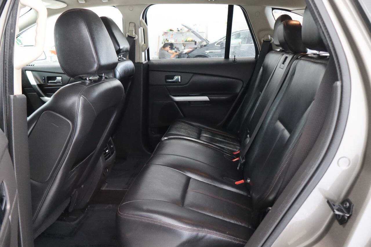 Used 2013 Ford Edge Limited FWD image 12