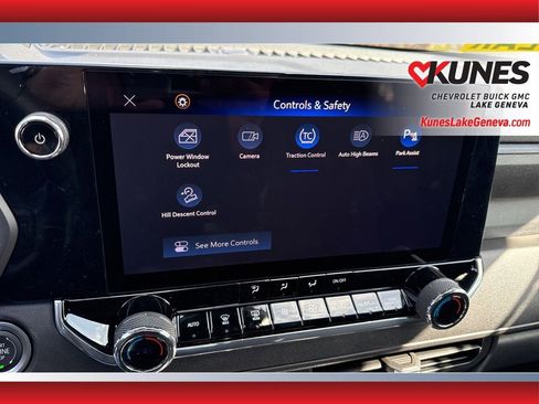 New 2025 Chevrolet Colorado Trail Boss w/ Off-Road Front Bumper Package image 34