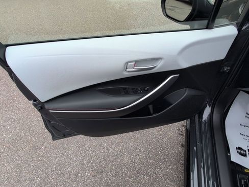 Used 2024 Toyota Corolla SE w/ Convenience Package image 15